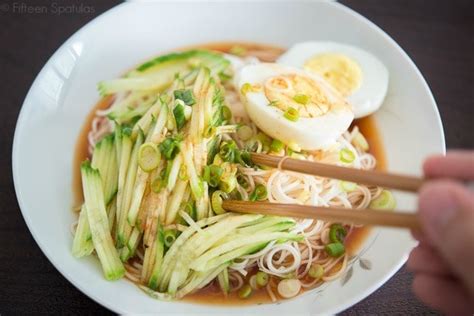 冷やし中華 きゅうり 切り方 - 夏の食卓を彩る技と知恵